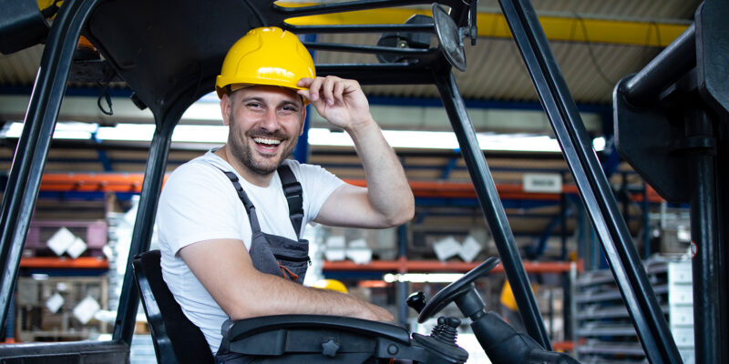 Forklift Operator's Complete Guide on Forklift Safety | OM